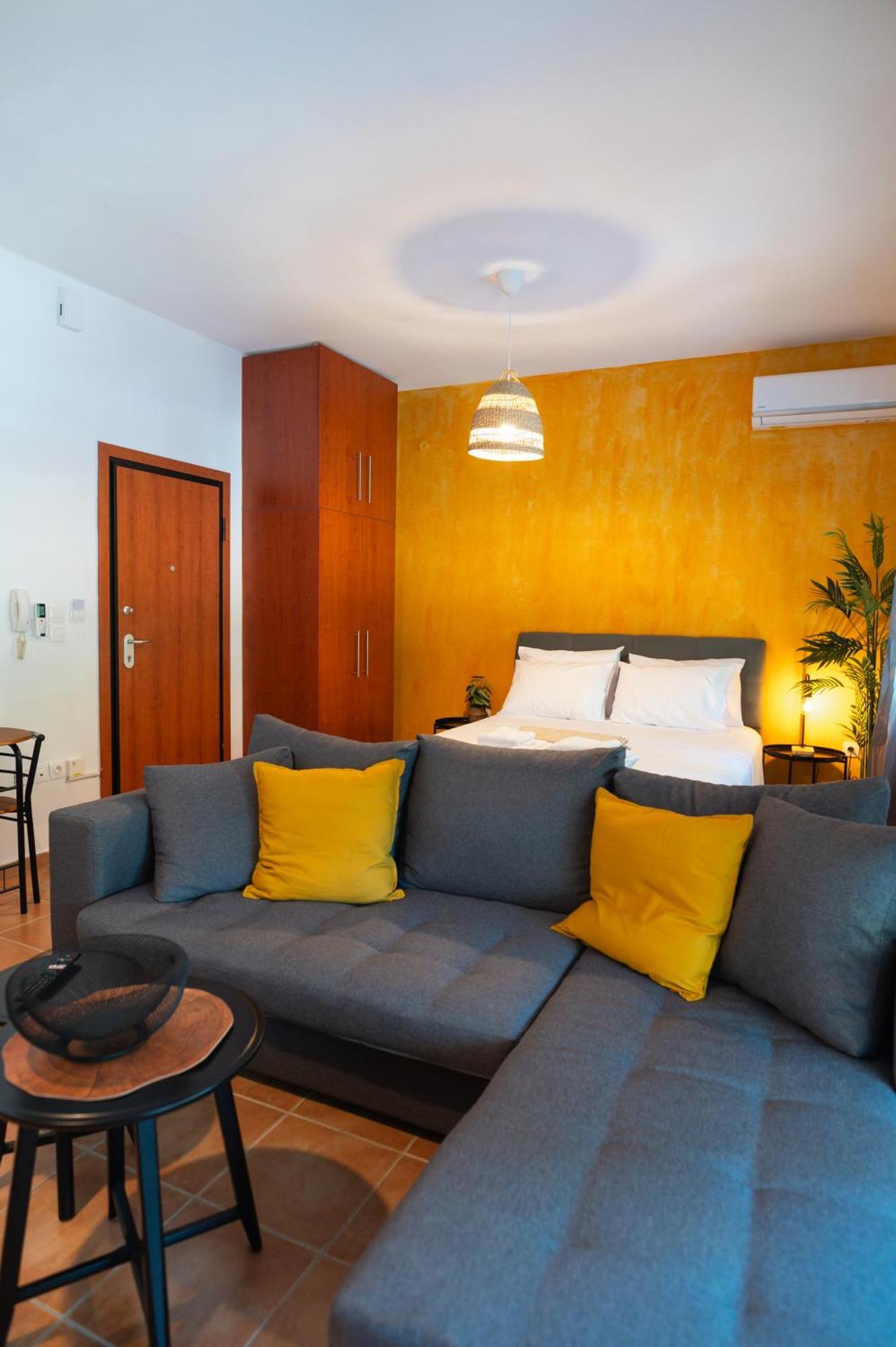 Dessert Oasis Suite By Heaven'S Hall Luxury Suites アレクサンドルポリス エクステリア 写真